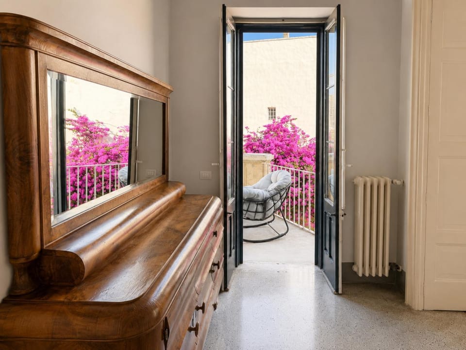 View (from property/room), Balcony/Terrace, Internal: Not applicable to any particular room