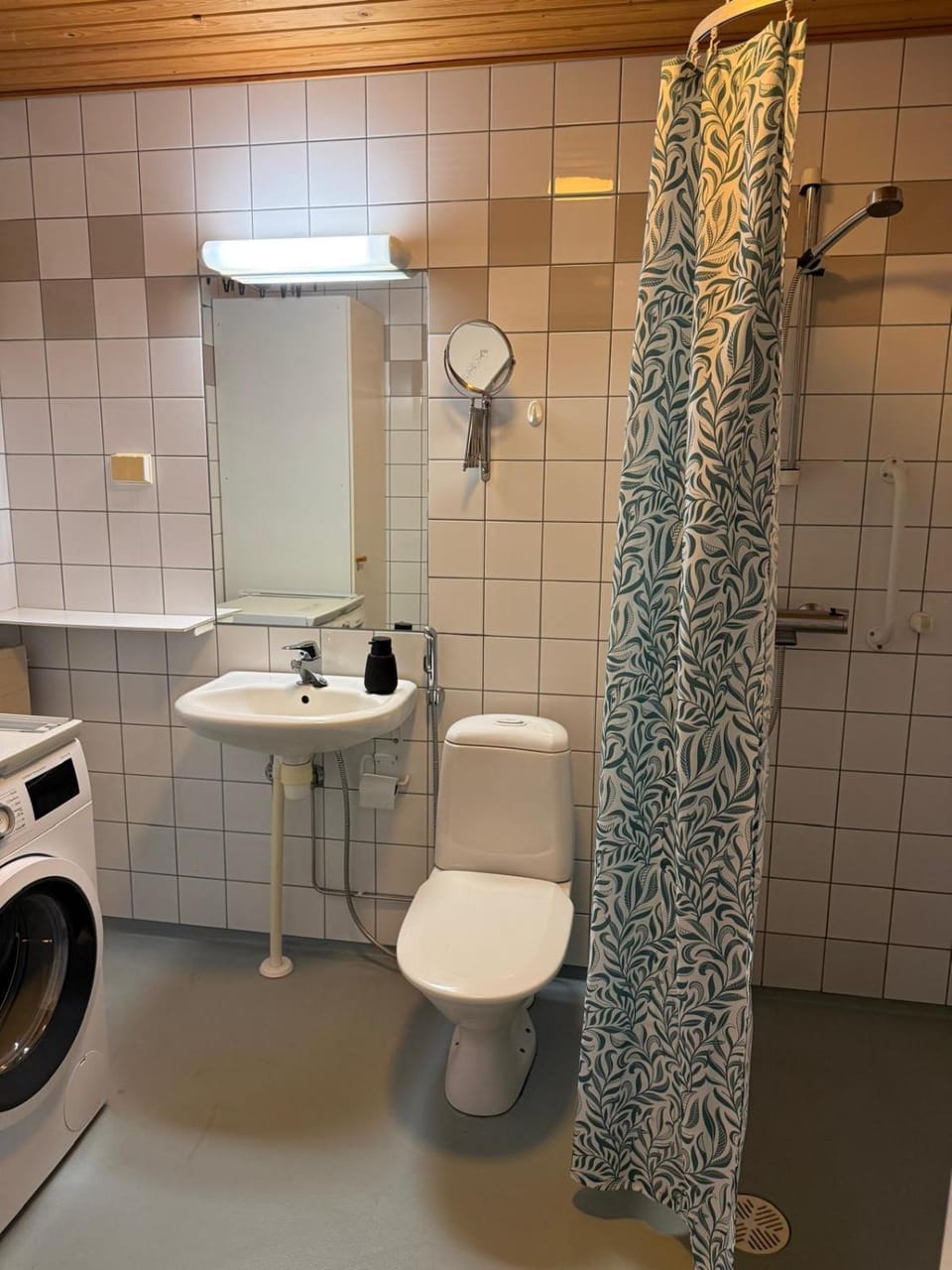 Shower, Toilet, Bathroom, washing machine