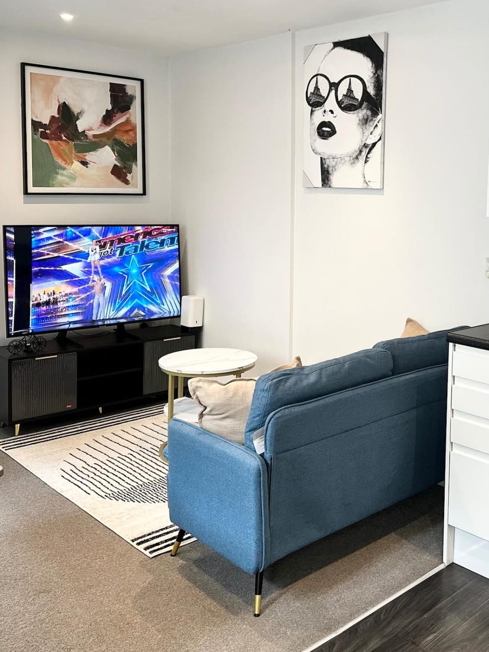 Stylish 2BR Apt, Sleeps 4 With 2 Free Parking Apartment in Stoke-on-Trent
