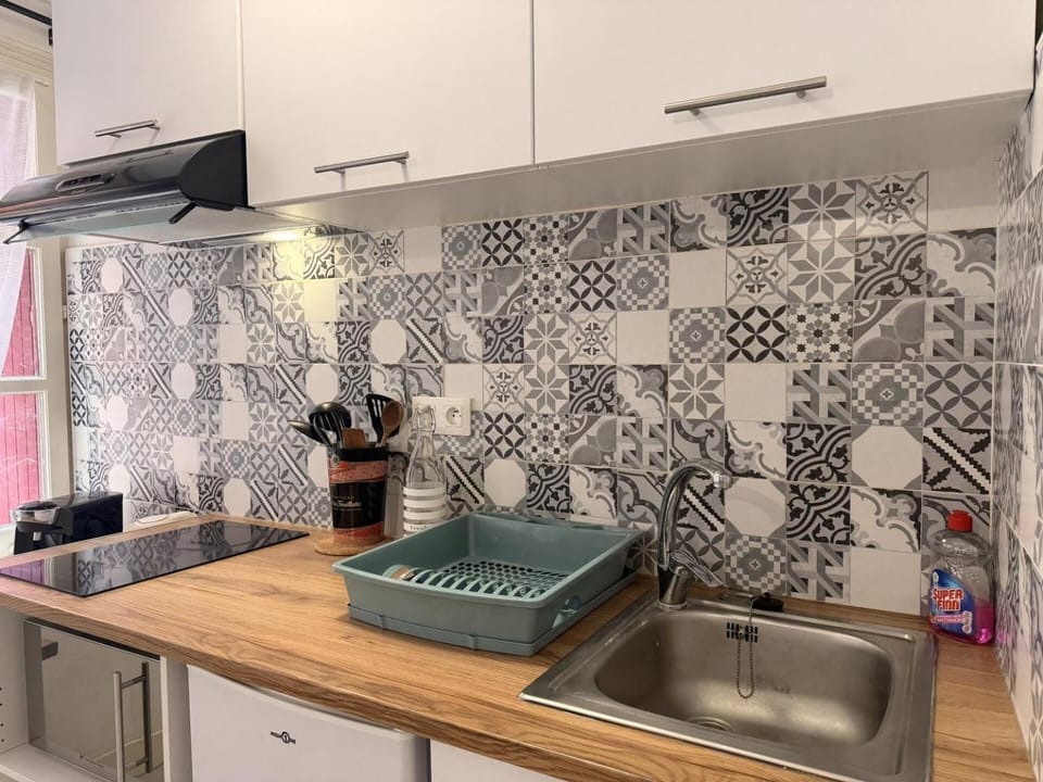 Le Nid Villeneuve -Ground Floor in the Town Center Apartment in Auvergne-Rhône-Alpes