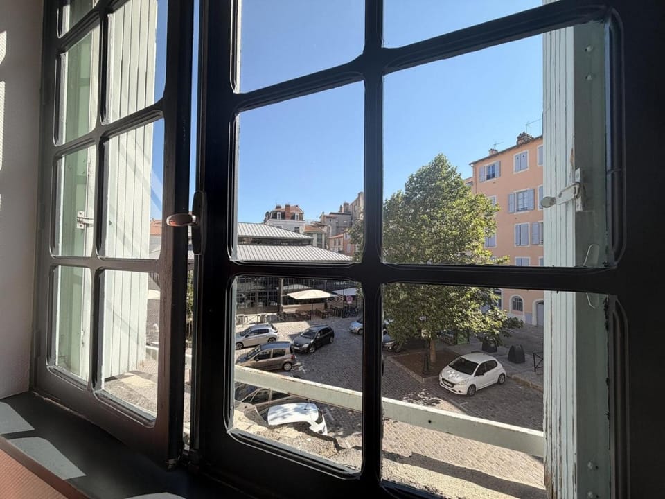 The Market Balcony Apartment in Auvergne-Rhône-Alpes