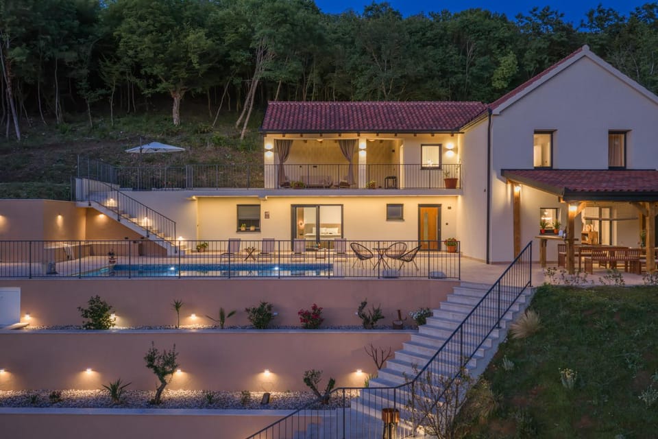Property building, Natural landscape