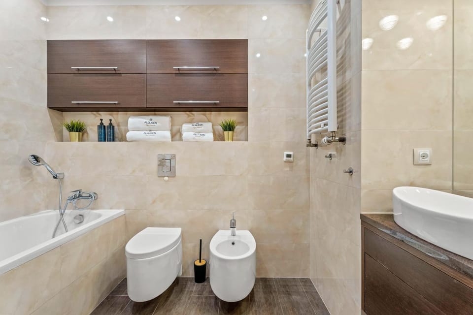 Bathroom, Bath