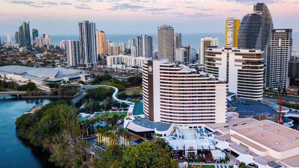 Ocean View Sky Suite Apartment in Gold Coast