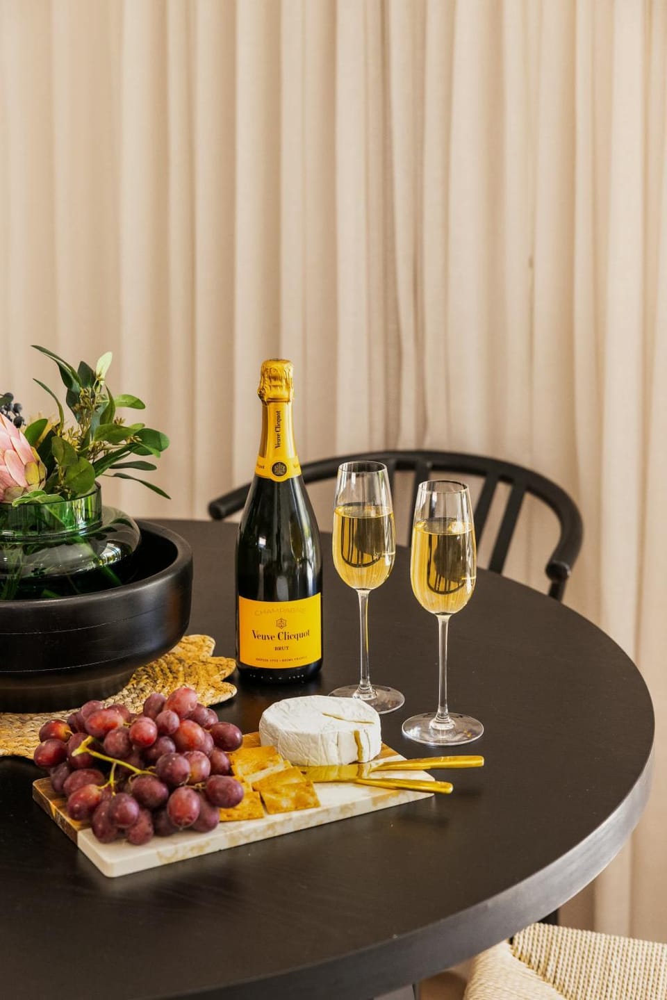 5BR Family Home Mins to Scarborough Beach House in Perth