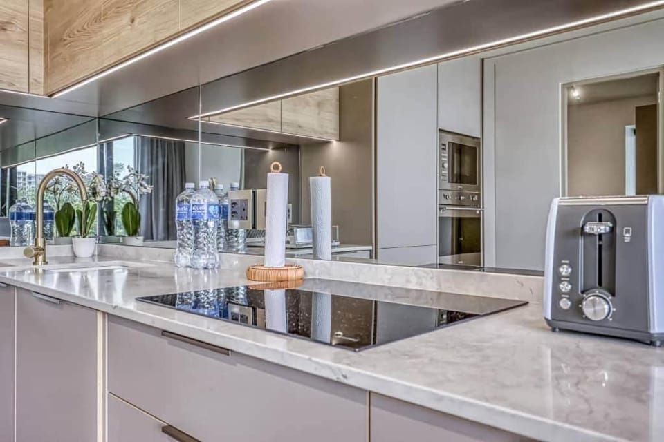 261 One Rosebank Executive Apartments Apartment in Johannesburg