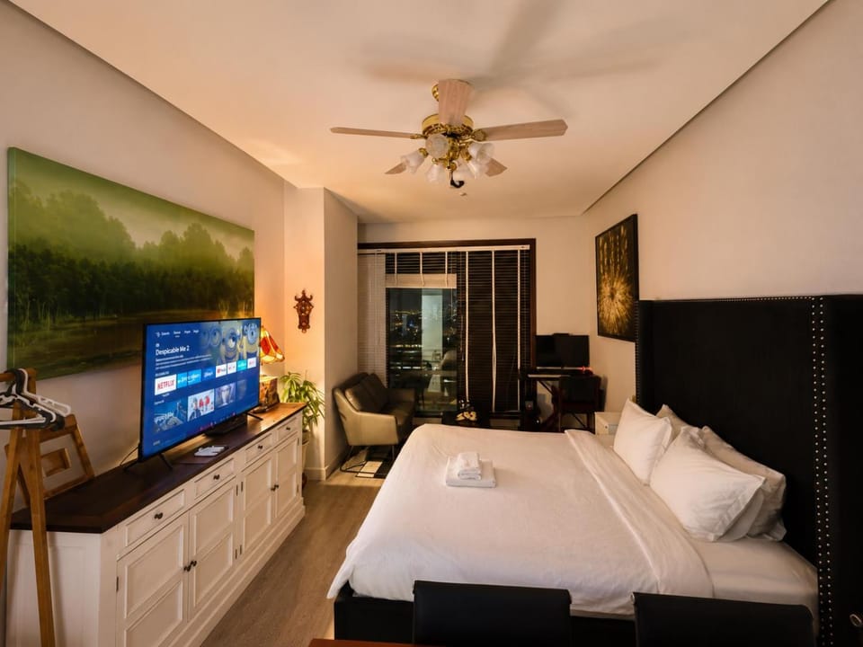 Bed, Photo of the whole room
