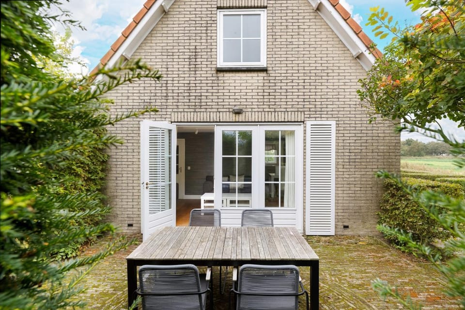 Property building, Garden