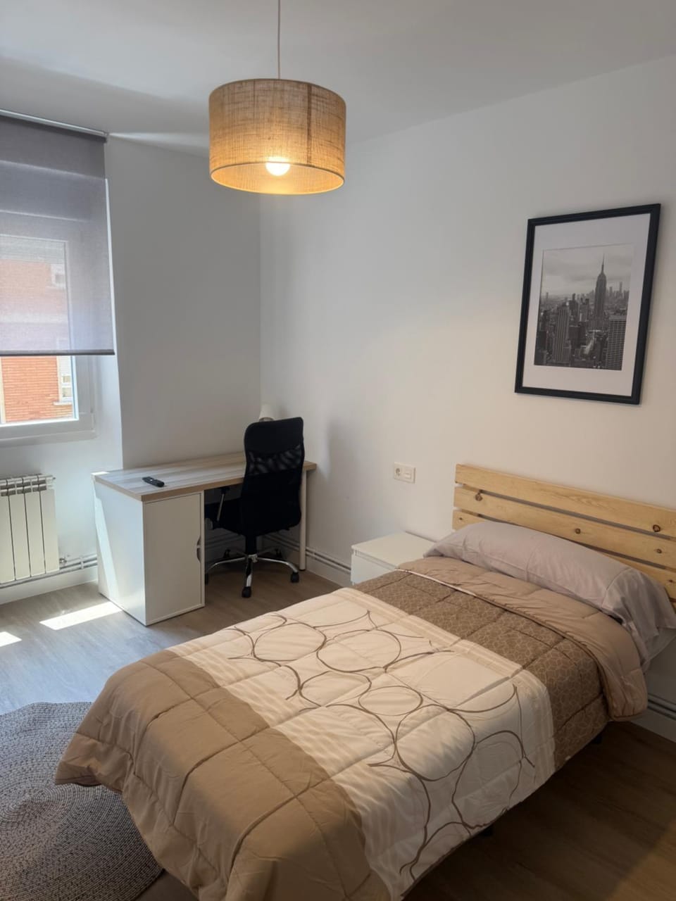 Bed, Photo of the whole room