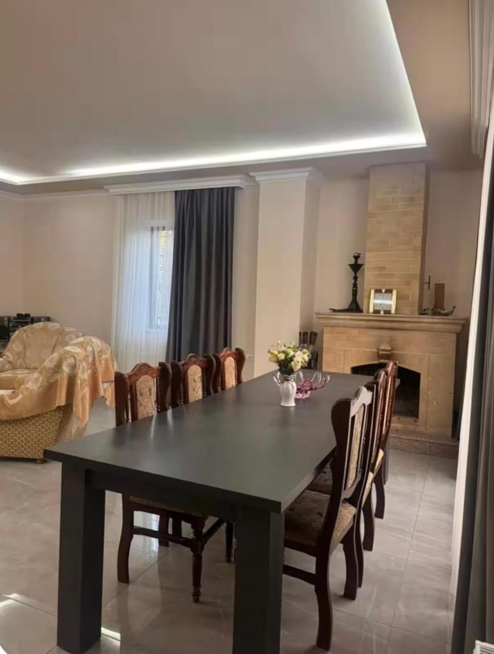 Living room, Seating area, Dining area