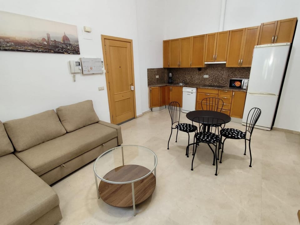 Kitchen or kitchenette, Living room