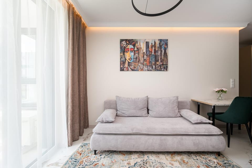 Bed, Living room, Photo of the whole room, Seating area