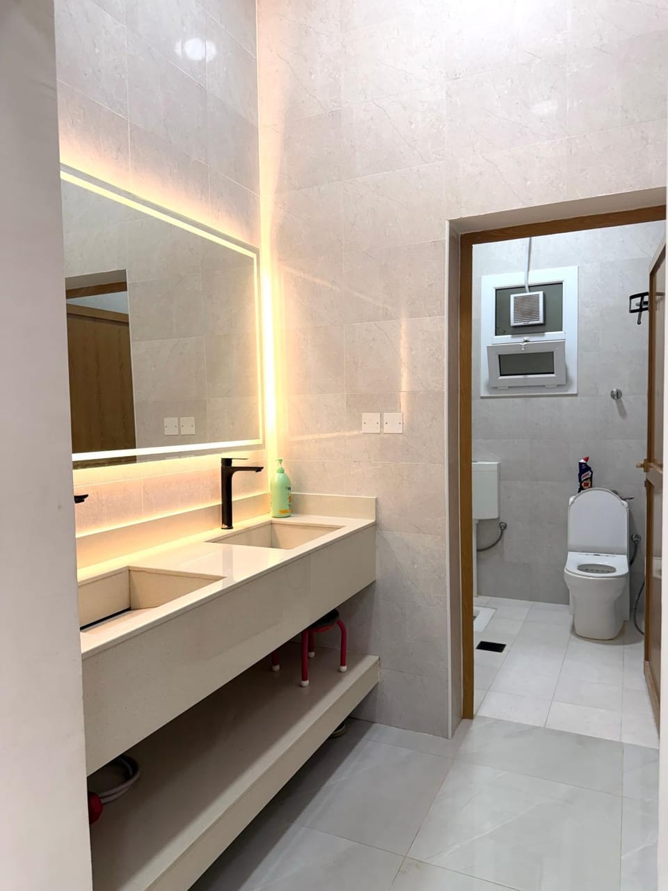 Toilet