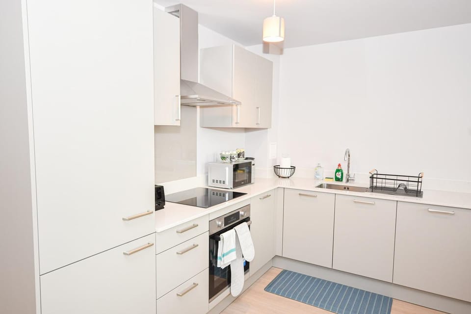 Modern & Bright 2 Bed Apartment nr Old Trafford Apartment in Stretford