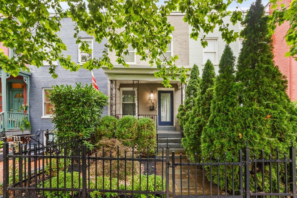 Sojourn 2BD Capitol Hill Home with Patio Apartment in Capitol Hill