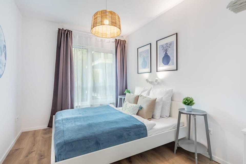 Rooftop Access - NEW with Balcony Apartment in Budapest