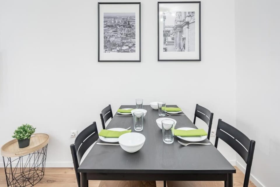 Rooftop Access - Balcony - Central -Modern Apartment in Budapest