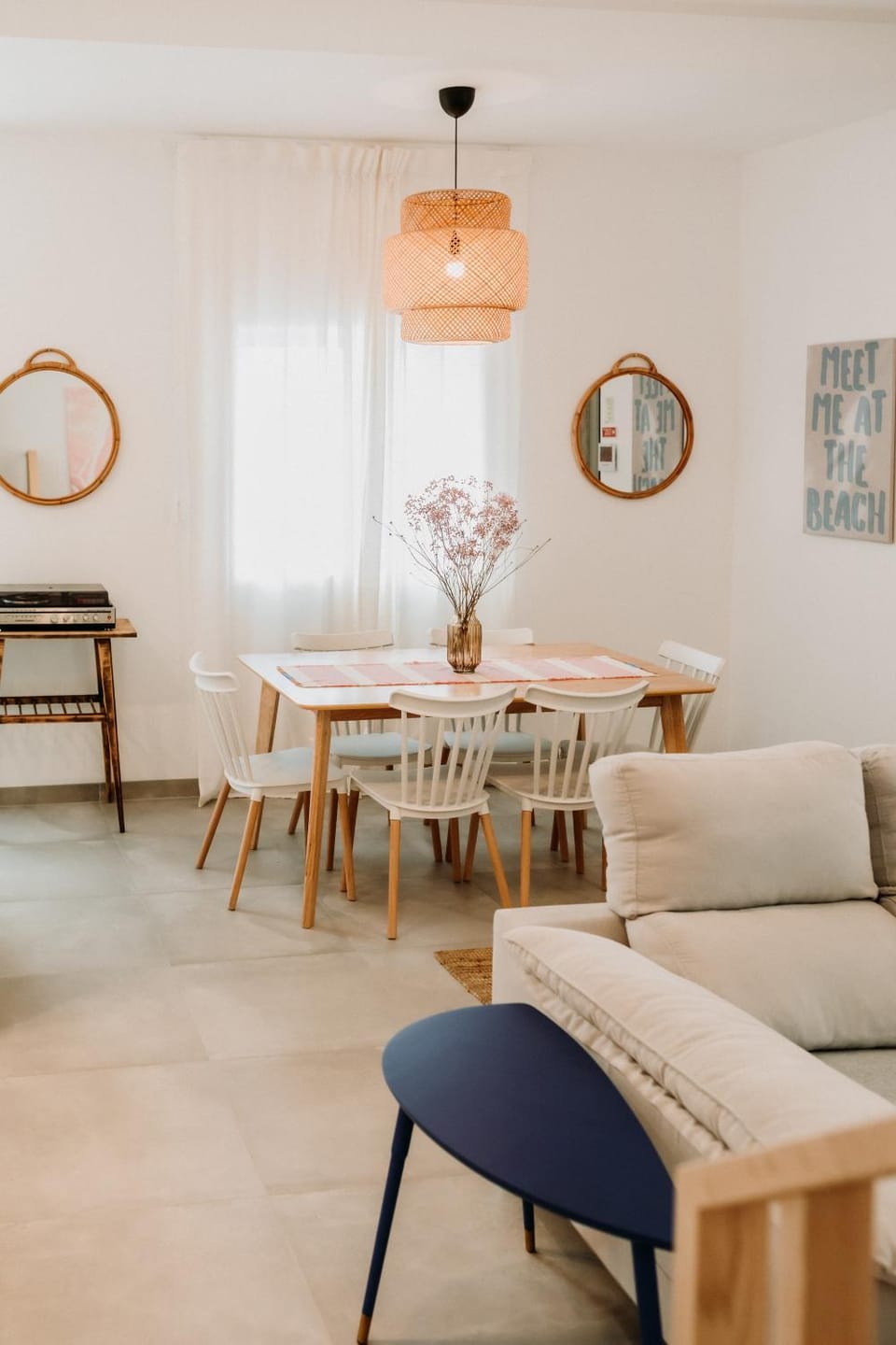 Living room, Dining area