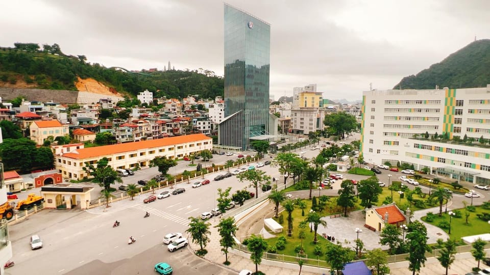 căn hộ Home Stay Sapphire S2 tiêu chuẩn khách sạn view thành phố Hạ Long rất đẹp Apartment in Vietnam
