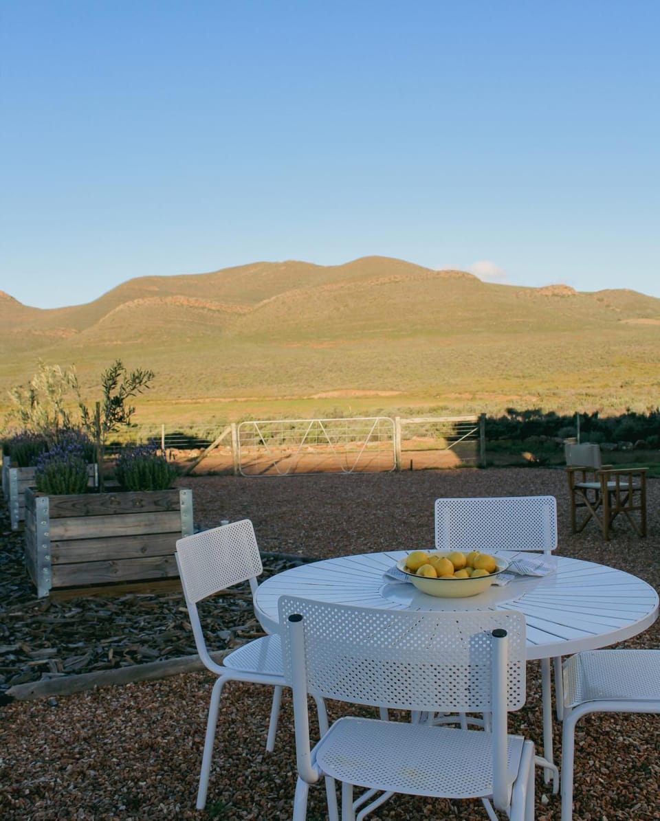 Dining area, Mountain view