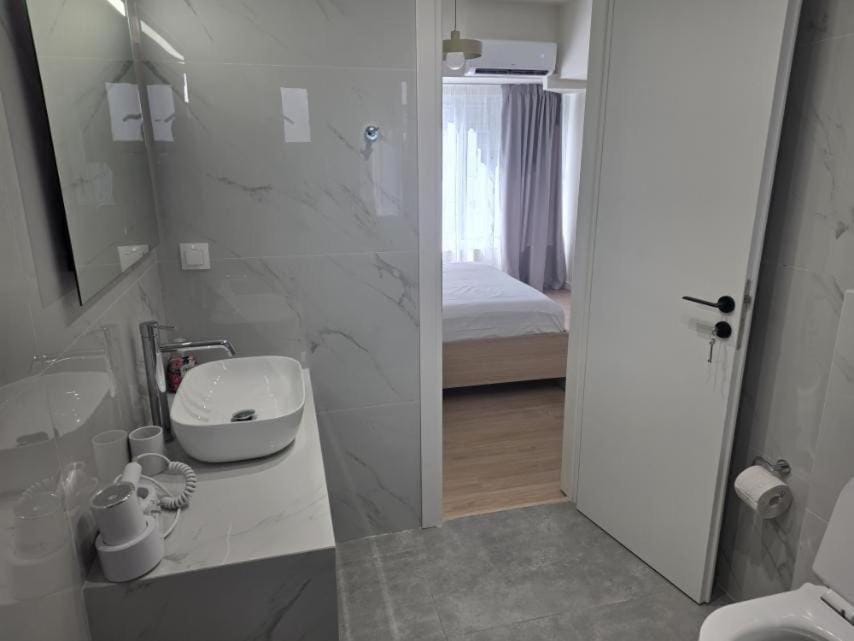 Great Stay - Thaleia Muses Suite -Pedion Areos Park Apartment in Athens