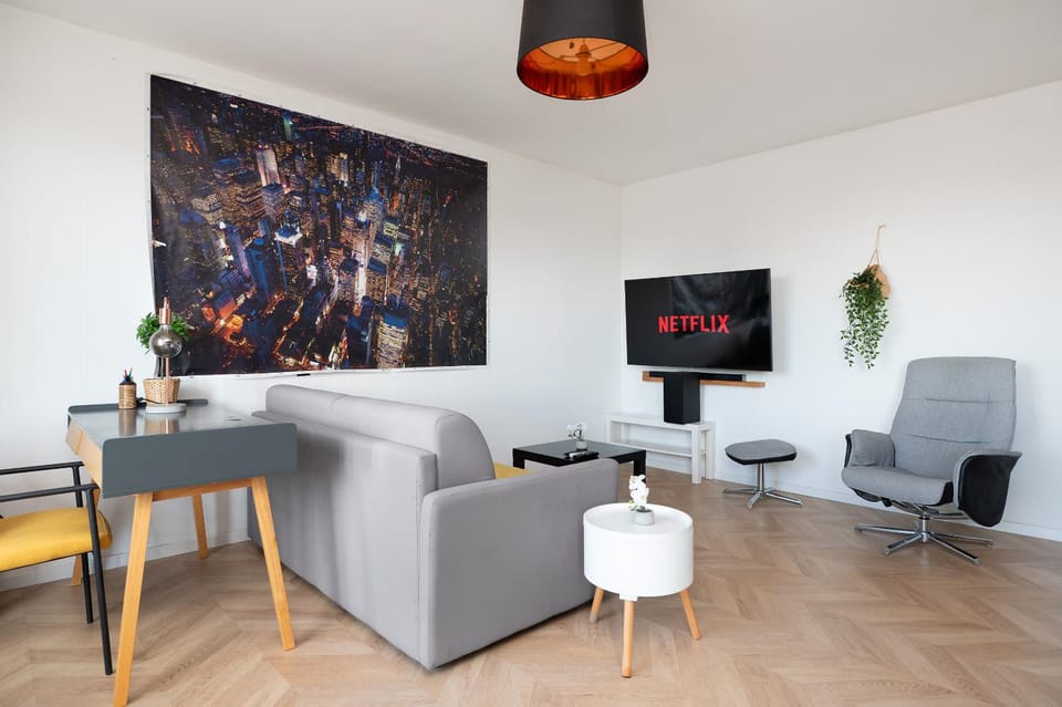 TV and multimedia, Living room, Seating area