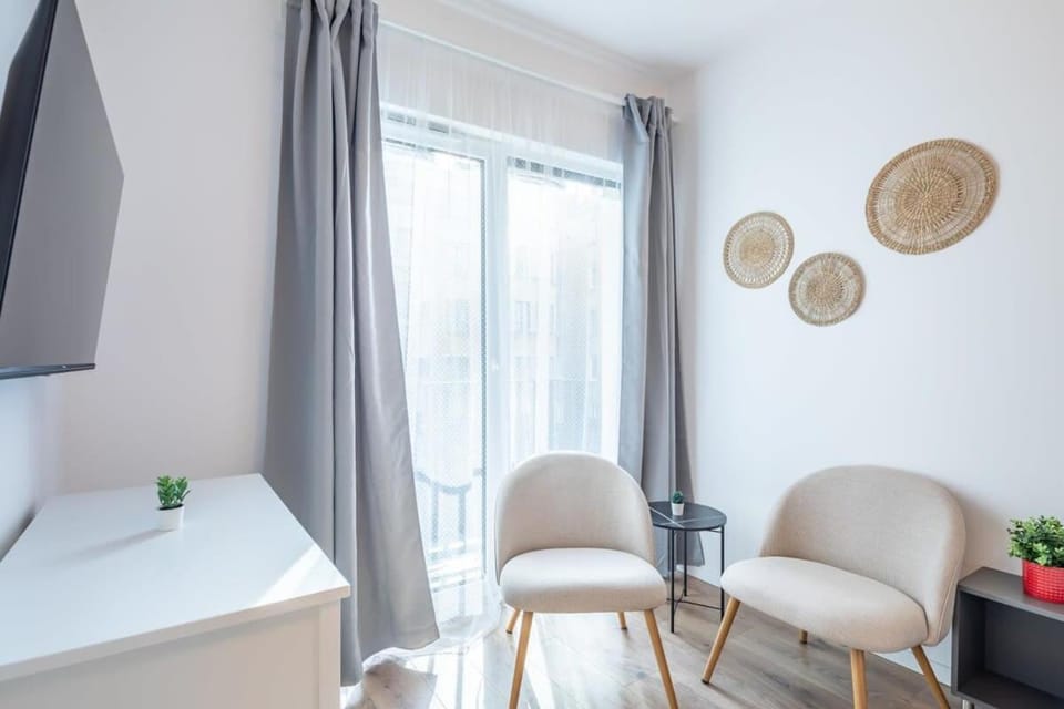 Rooftop Access - Balcony - Relaxing Sleep Apartment in Budapest