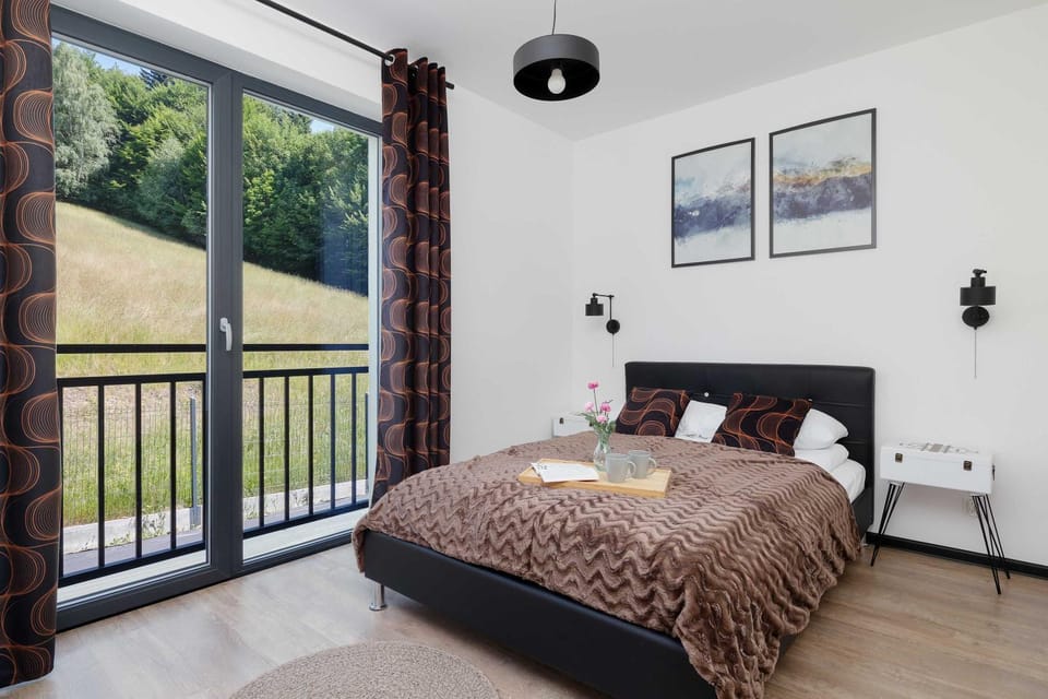 Bed, View (from property/room), Balcony/Terrace, Photo of the whole room, Bedroom