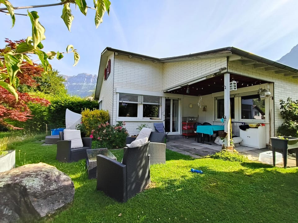 Grosses Doppelzimmer in Privathaus Country House in St. Gallen, Switzerland