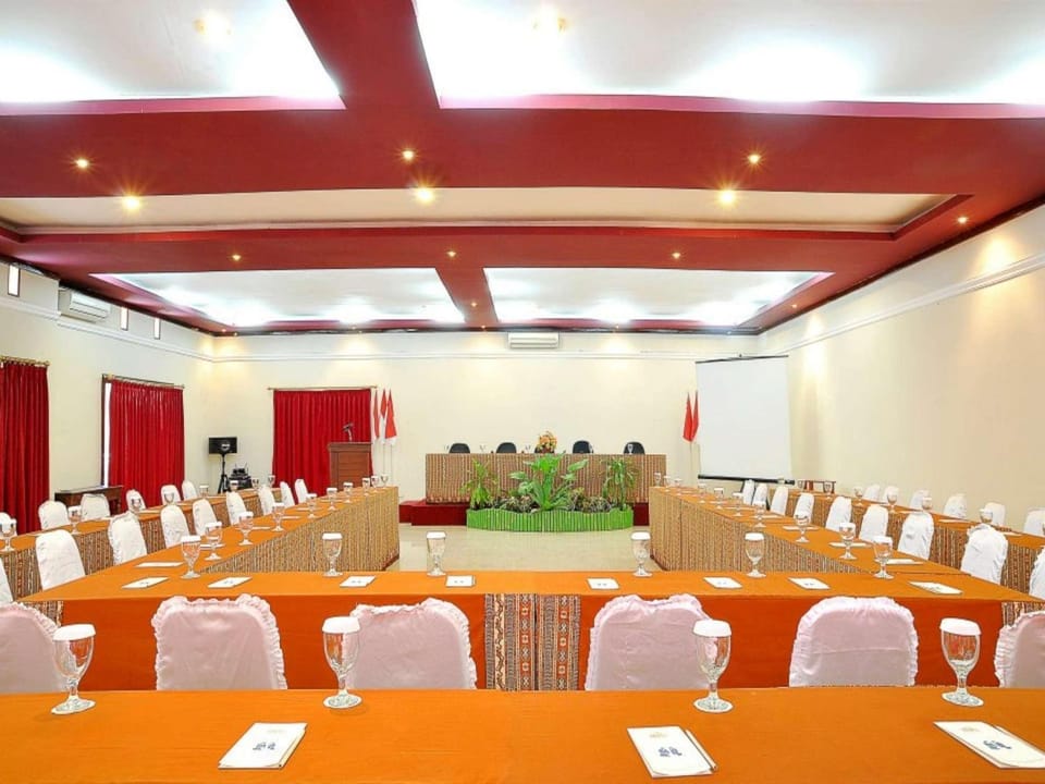 Grand Tryas Hotel Hotel in West Java