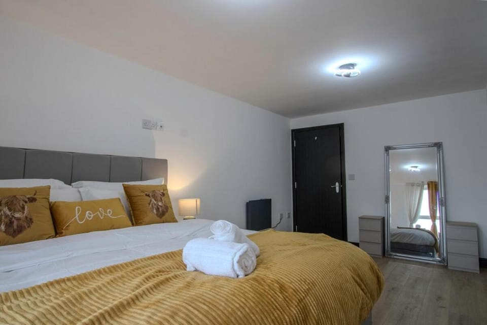 #176 Modern Flat in Central Warrington - Sleeps 5 Apartment in Warrington