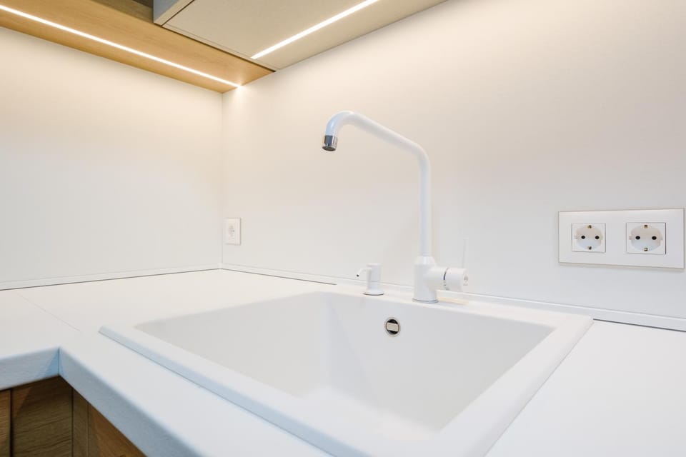 Kitchen or kitchenette, kitchen