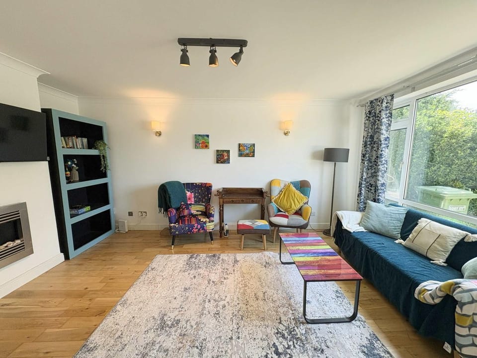 Four Bedroom House in Northcote Road House in Bristol