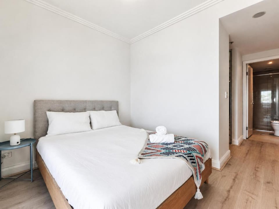 Modern 2BR 2BA Steps to Olympic Park Station Apartment in Sydney