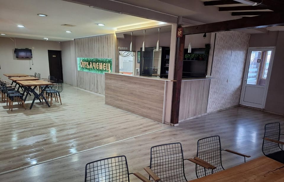 Hotel Opalchenets Стаи за гости и парти зала Hotel in Stara Zagora, Bulgaria