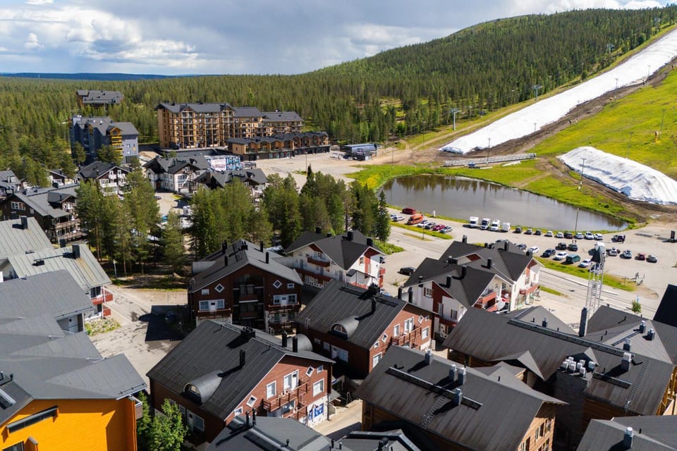 Property building, Neighbourhood, Natural landscape, Summer, View (from property/room), Mountain view, Quiet street view