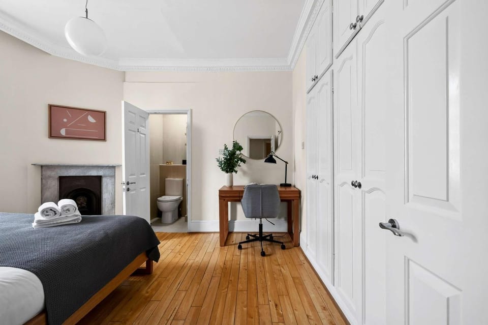 2-Bed by Natural History Museum - Lift - Sleeps 6 Apartment in City of Westminster