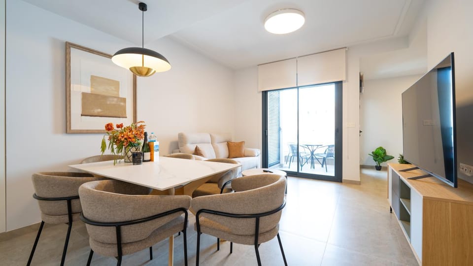 TV and multimedia, Balcony/Terrace, Living room, Seating area, Dining area