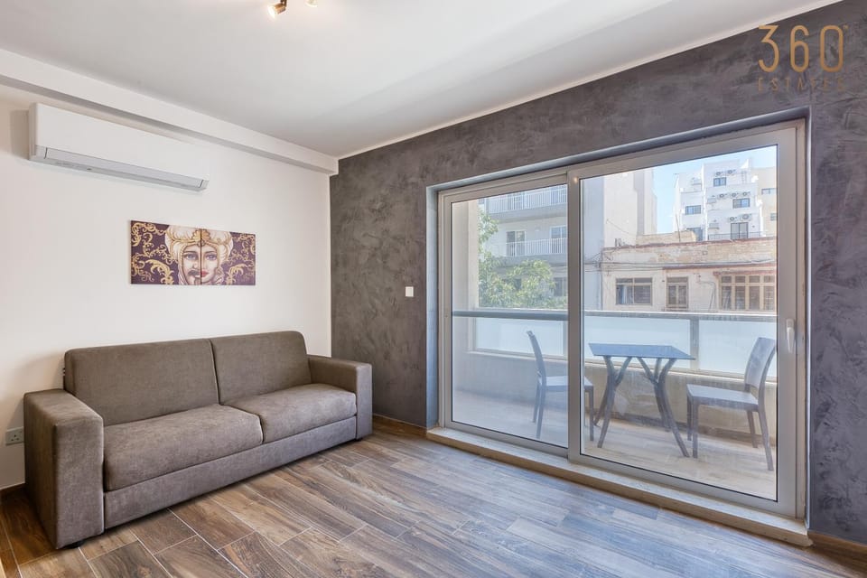Balcony/Terrace, Living room