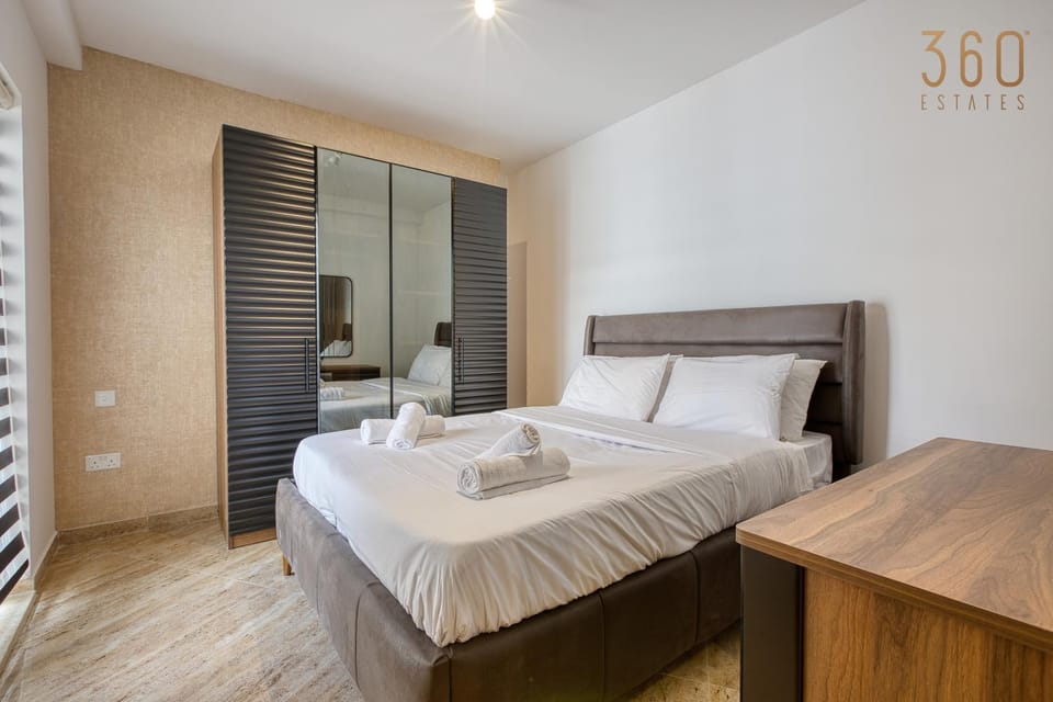 Coffee/tea facilities, Kitchen or kitchenette, dishwasher, minibar, oven, stove
