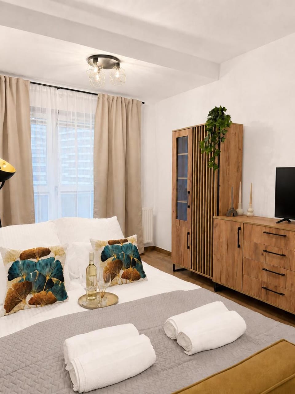 Living room, Photo of the whole room, Seating area