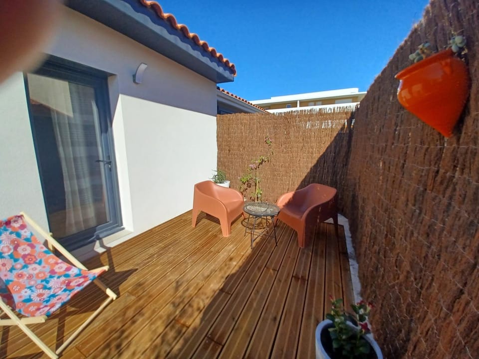 MAISON NEUVE AVEC TERRASSE à 5 MINUTES DES PLAGES House in Canet-en-Roussillon