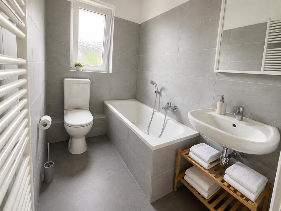 Bathroom, Bath