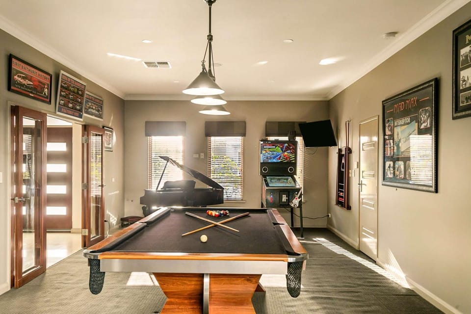 Billiard, Billiard, Game Room, TV and multimedia