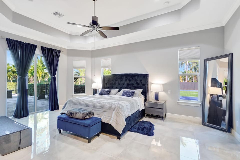 Grand Palm Villa Resort concept Pool Piano Sports Court Villa in Palm Beach Gardens