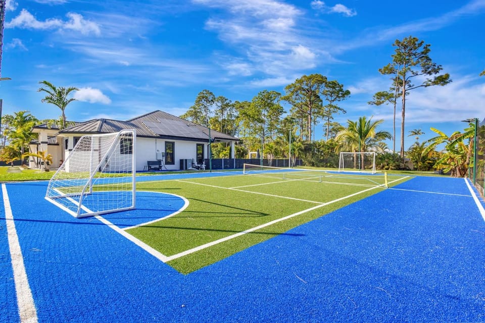 Grand Palm Villa Resort concept Pool Piano Sports Court Villa in Palm Beach Gardens