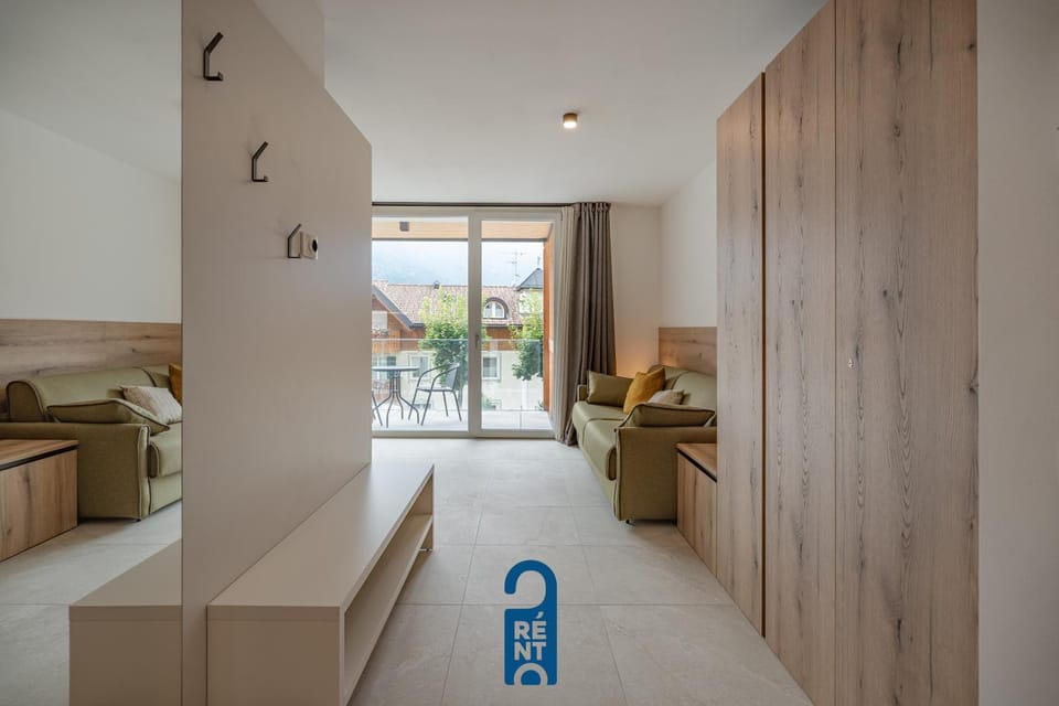 Balcony/Terrace, Living room