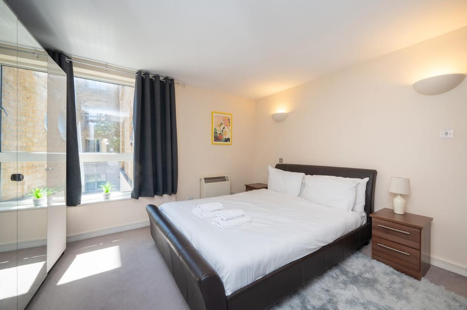 Stylish Stay Near Paddington and Little Venice Apartment in City of Westminster