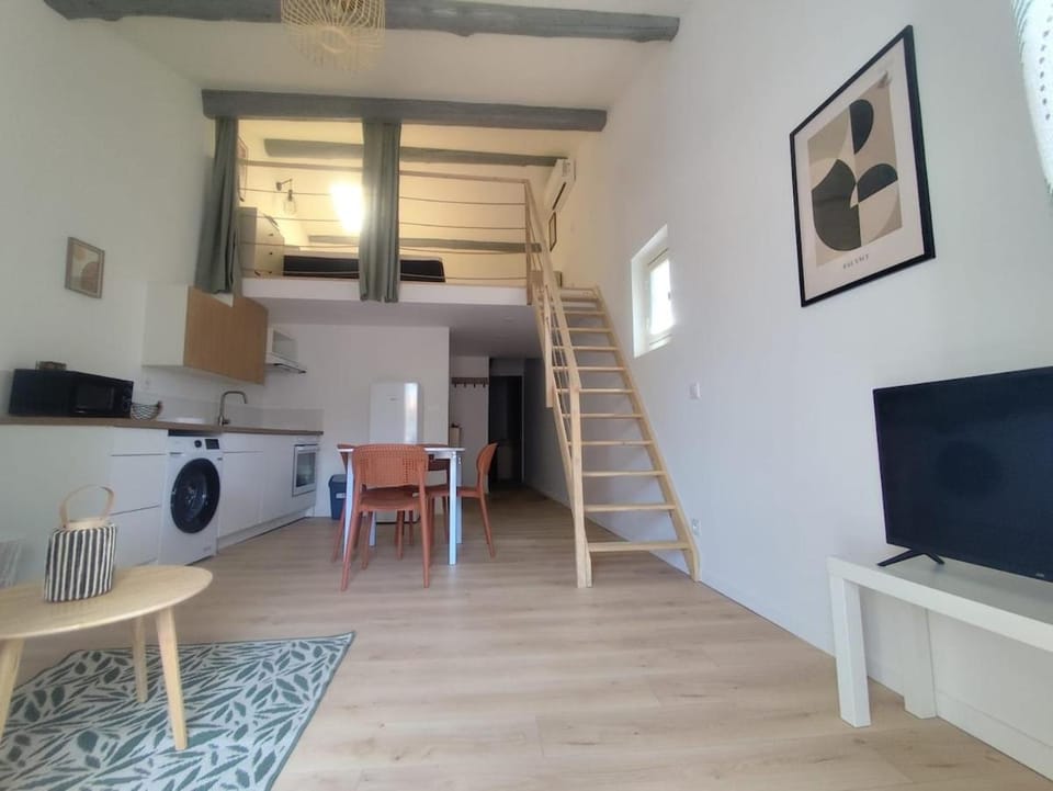Living room, Dining area, kitchen