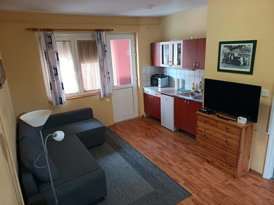 TV and multimedia, stove